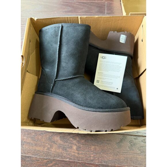 UGG Classic New Heights Short Boot Women’s Black Size 7 - Picture 4 of 10